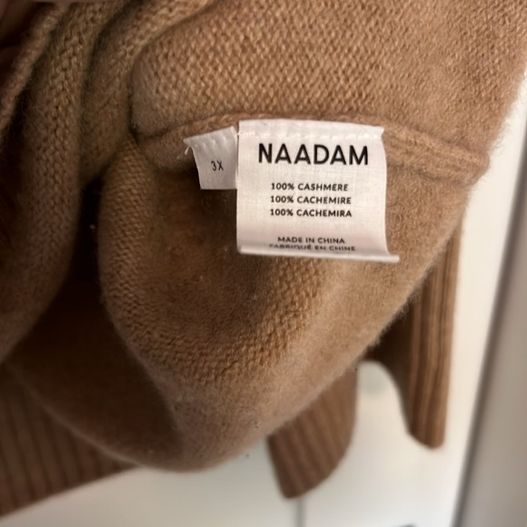 Nadaam Luxe Cashmere Oversized Crewneck Sweater in camel, size 3x. - Picture 3 of 4